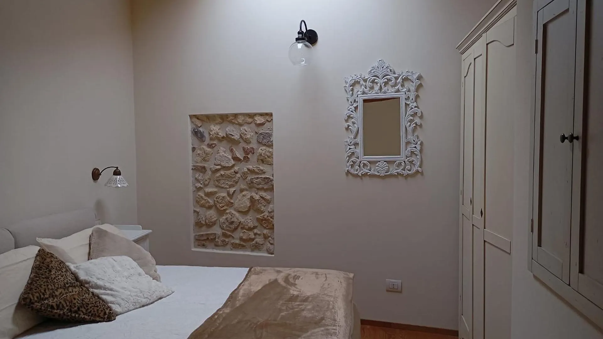 Charme Domus San Carlo Apartment Verona